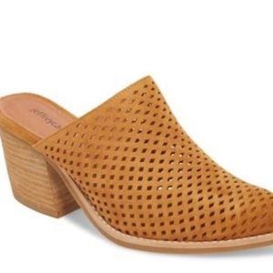 Jeffrey Campbell Favela Cognac Tan mule boot